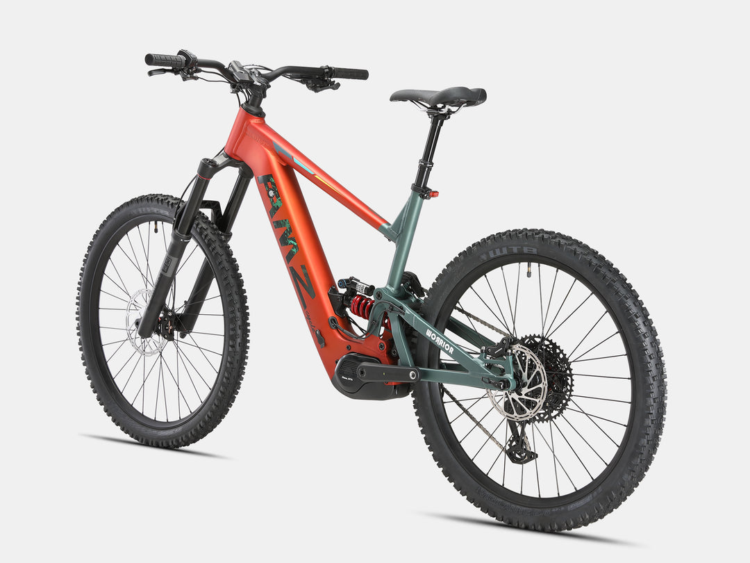 TS2502_E70-Red-Left_rear