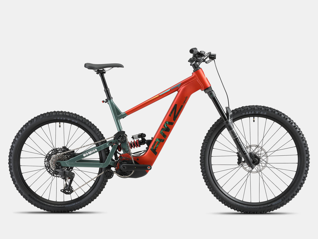 TS2502_E70-Red-Right_side