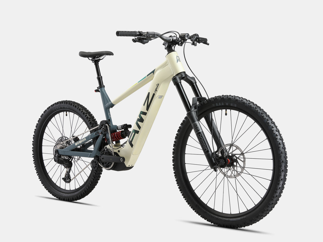 TS2502_E70-Right_rear